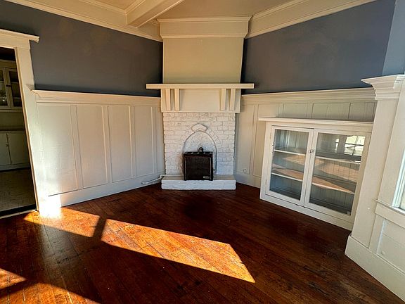 3rd image of 899 Oak St APT 6
