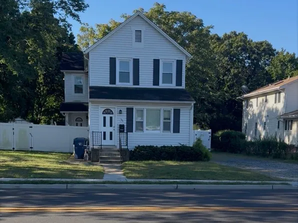 316 Roosevelt Ave, Oakhurst, NJ 07755