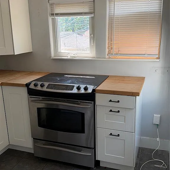 1337 Assumption St #1 — Photo 3