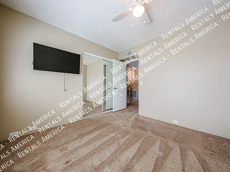4809 E Euclid Ave #1 — Photo 23