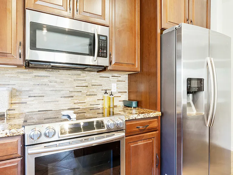 4704 E Weaver Rd — Photo 46