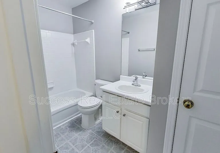1645 Heyford Cir NW — Photo 17
