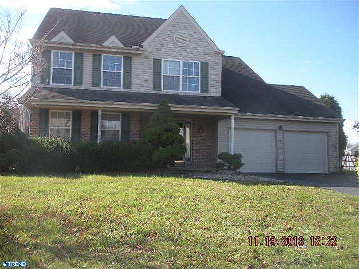 1st image of 14 Thistleberry Dr
