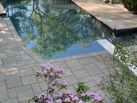 2nd image of 5 Old County Rd