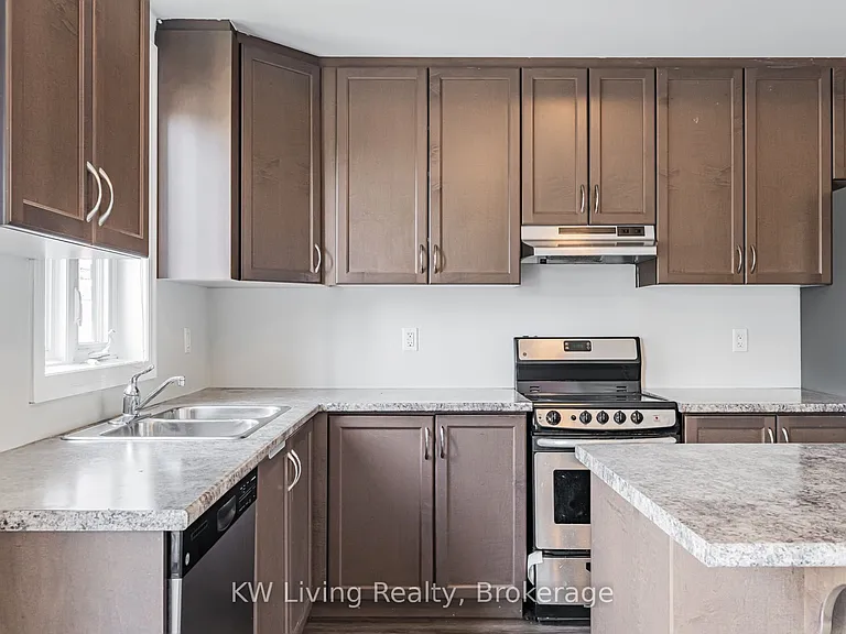 70 Plains Rd E #18 — Photo 14