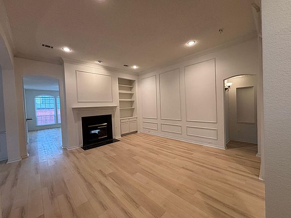 4th image of 4673 Wales Dr