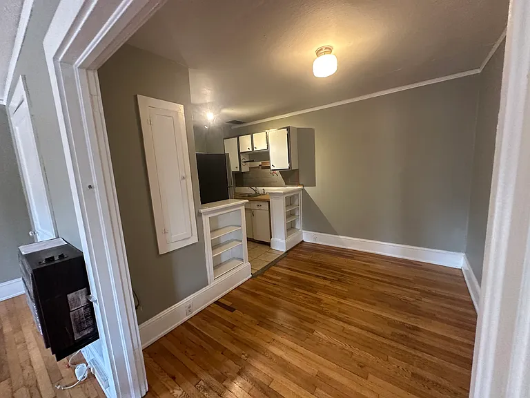 152 Walnut St #6 — Photo 8