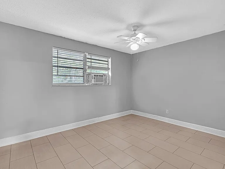 626 SW 14th Ave #204 — Photo 14
