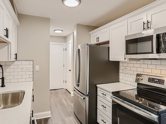 5th image of 440 Liberty Ct #2304