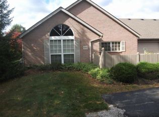 4040 Chennin Dr, Columbus, OH 43230