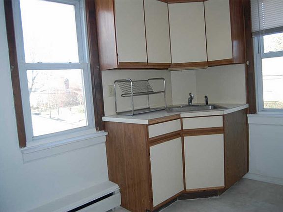2nd image of 25 N 12th St #2