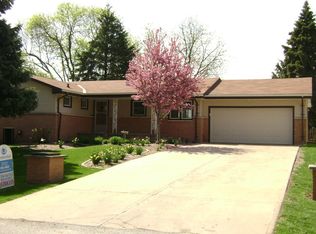 5213 Mary St, Omaha, NE 68152