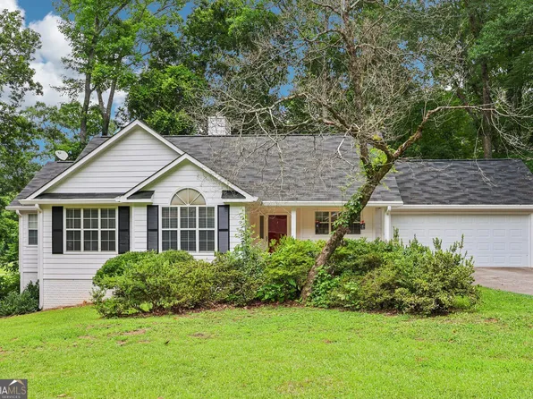 345 Sharon Dr, Fayetteville, GA 30214