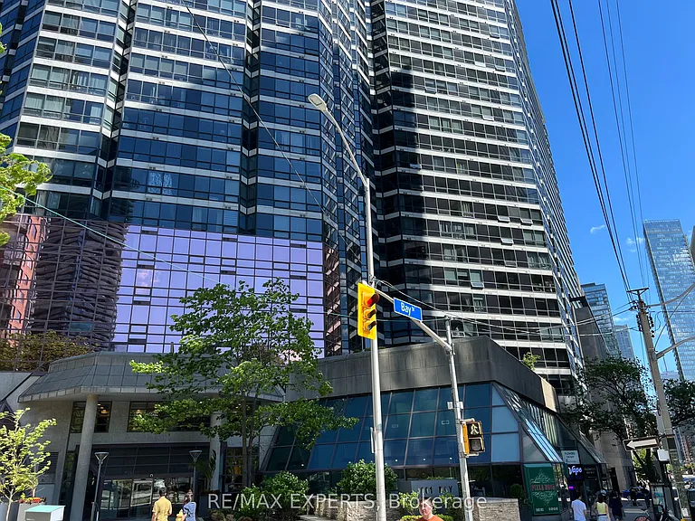1001 Bay St #2217 — Photo 36