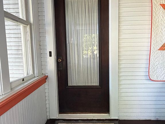 4th image of 235 8th Ave
