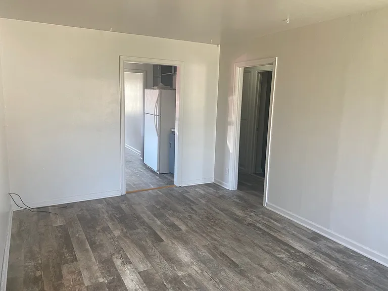 607 Morgan Ave — Photo 8