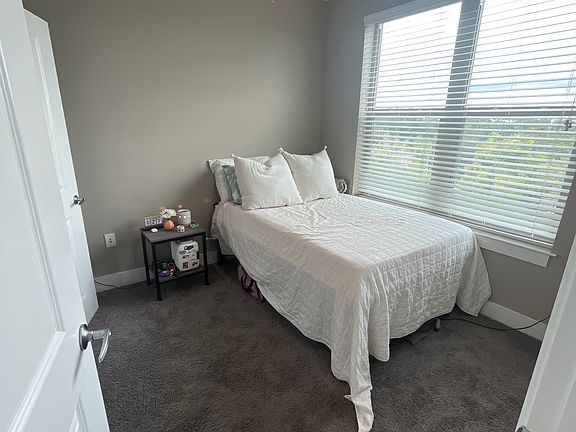 5th image of 2850 University Square Dr