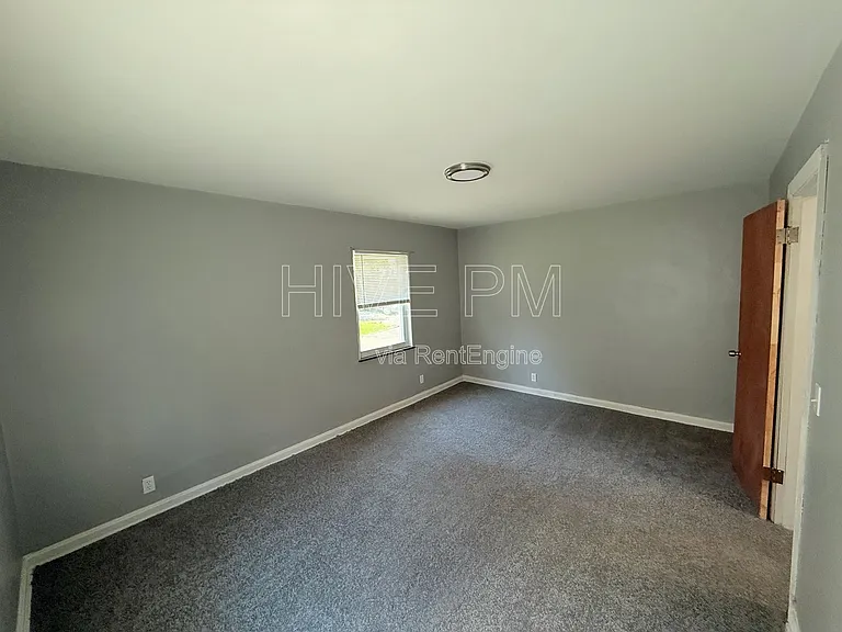 3135 Mozart Ave #2 — Photo 10