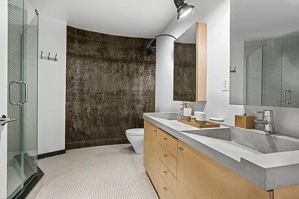 Sold by Douglas Elliman | media 8