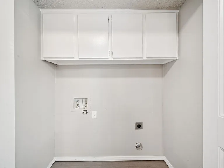 Cedar Park Apartments — Photo 57