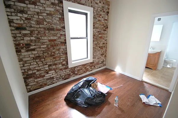 Rented by Bold New York | media 49