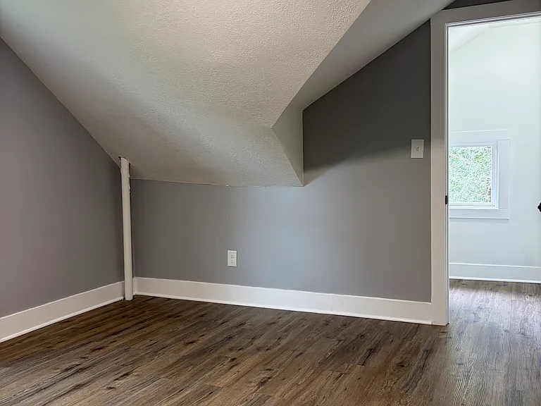 5215 Highland Ave — Photo 13