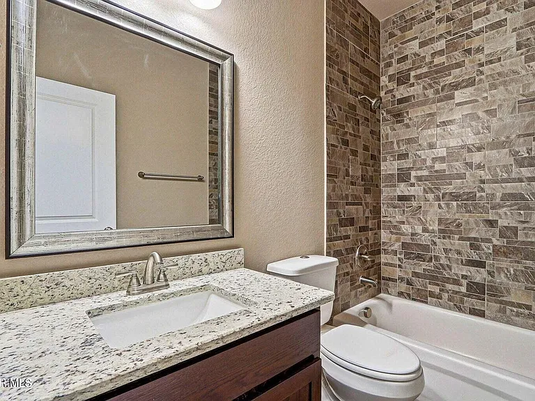 5933 Ruidoso Downs St — Photo 17