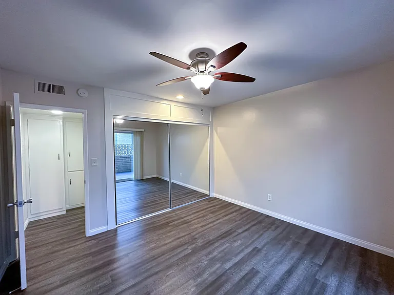 241 S Hudson Ave #12 — Photo 12
