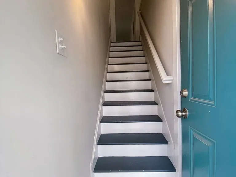 2113 Angier Ave — Photo 2
