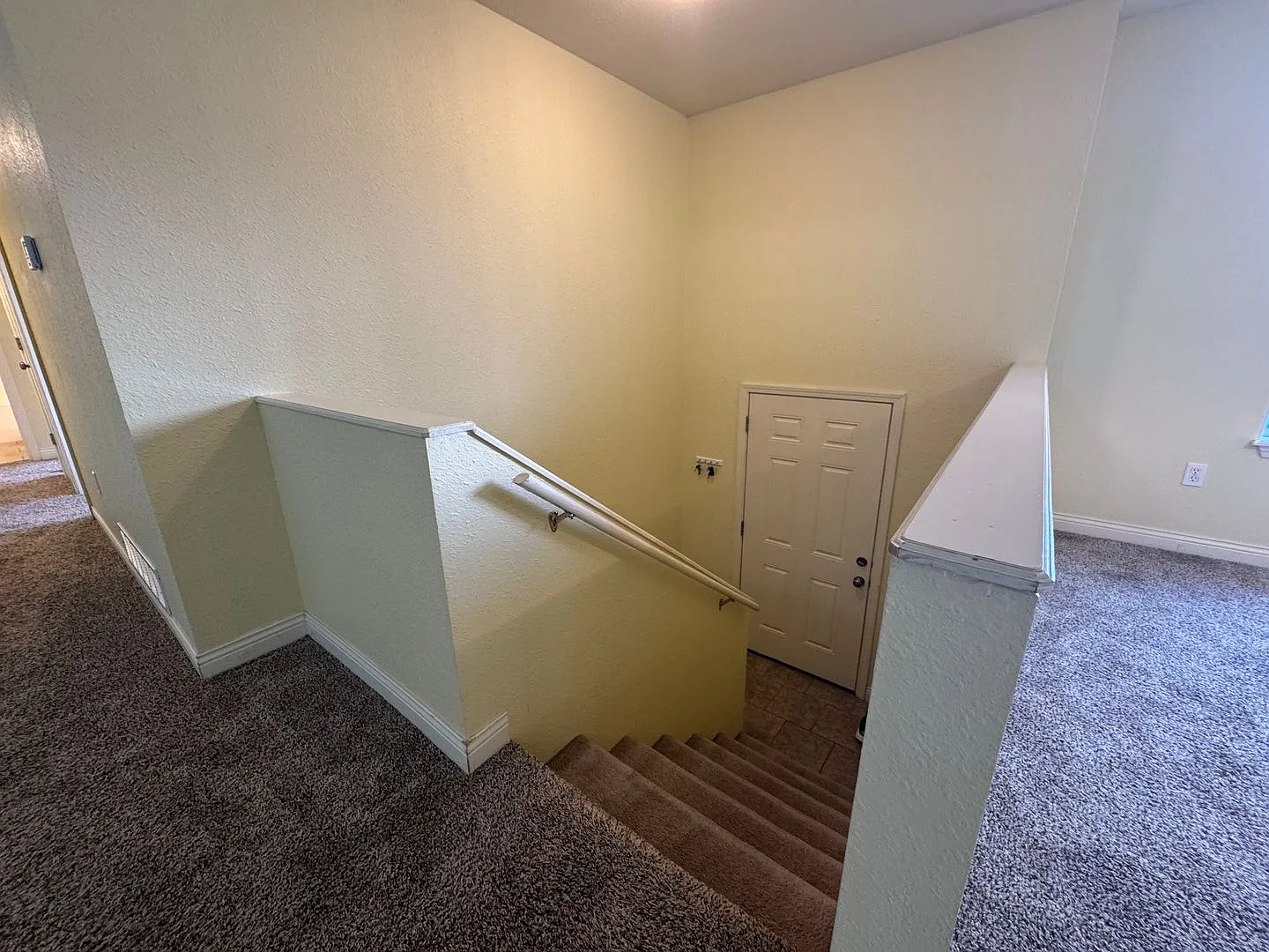 Spacious 4 Bedroom Home, Minutes From Fort Leonard Wood Front Gate! — Photo 4