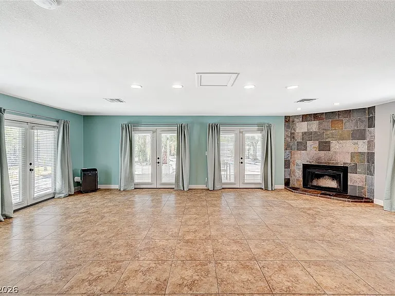4153 Woodcrest Rd — Photo 23