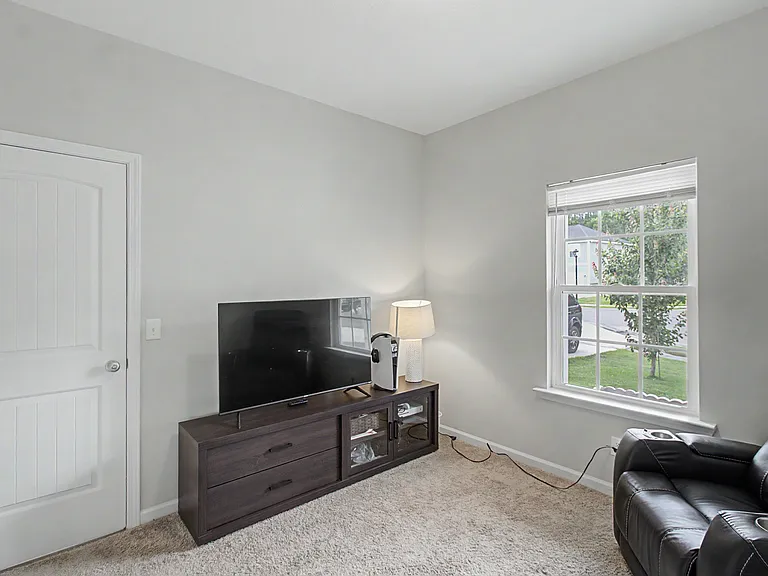 14 Herty Ln — Photo 3