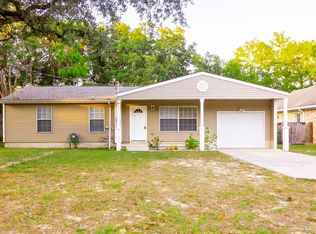 320 Chicago Ave, Valparaiso, FL 32580