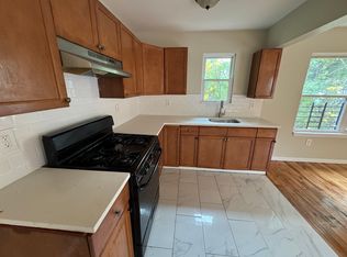 766 S 17th St #3, Newark, NJ 07103