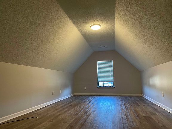5th image of 4994 Baywood Dr