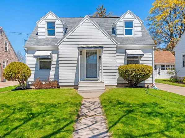 1497 Day St, Green Bay, WI 54302
