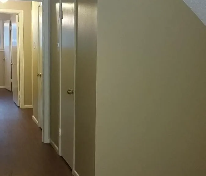 505 Hughes Dr — Photo 5