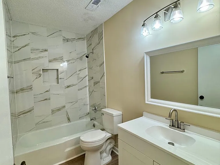 107 Oak Tree Dr — Photo 11