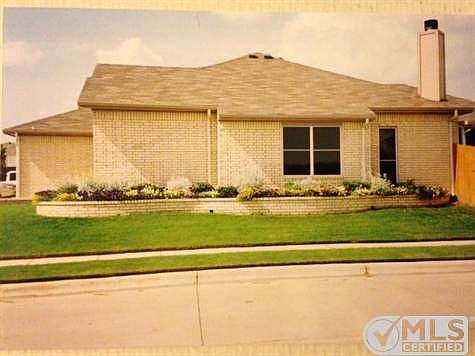 4th image of 3000 Riverlakes Dr