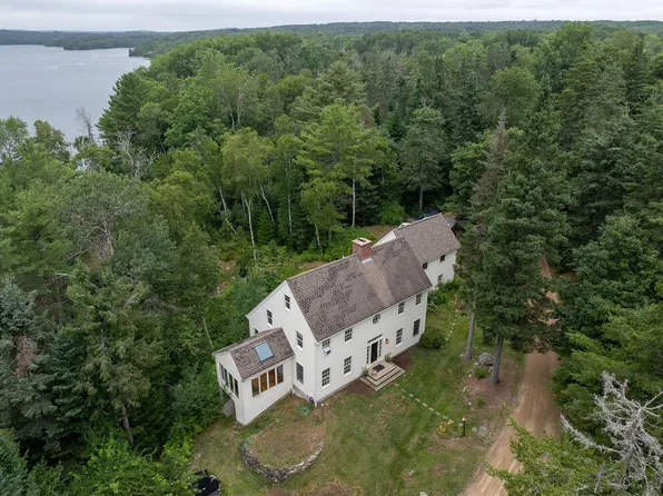 31 Osprey Point Road, Sedgwick, ME 04676