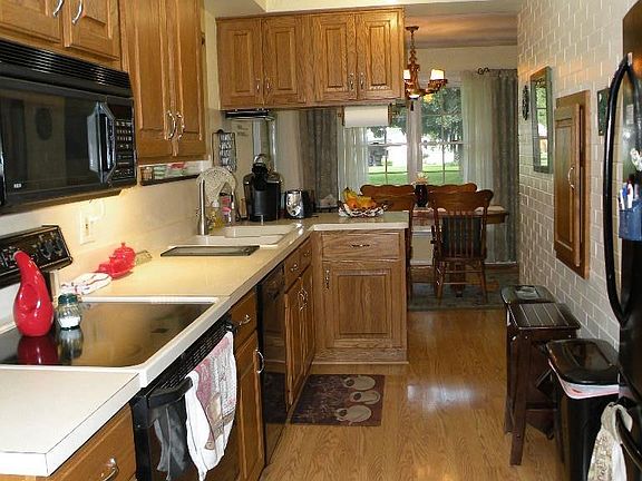5th image of 1401 Shady Lane Dr