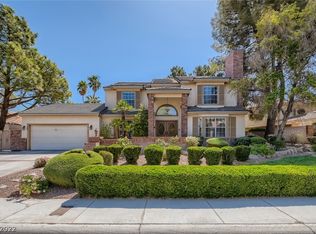38 Hummingbird Ln, Henderson, NV 89014
