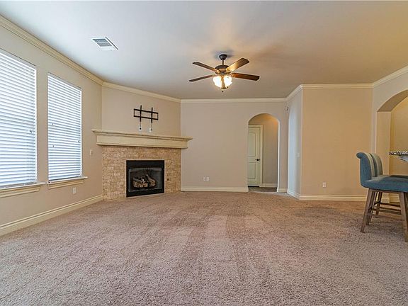 5th image of 4300 SE 40th St
