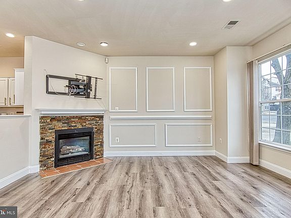 3rd image of 7696 Duneiden Ln