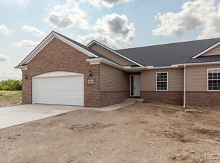 2800 Hope Ct, Adrian, MI 49221