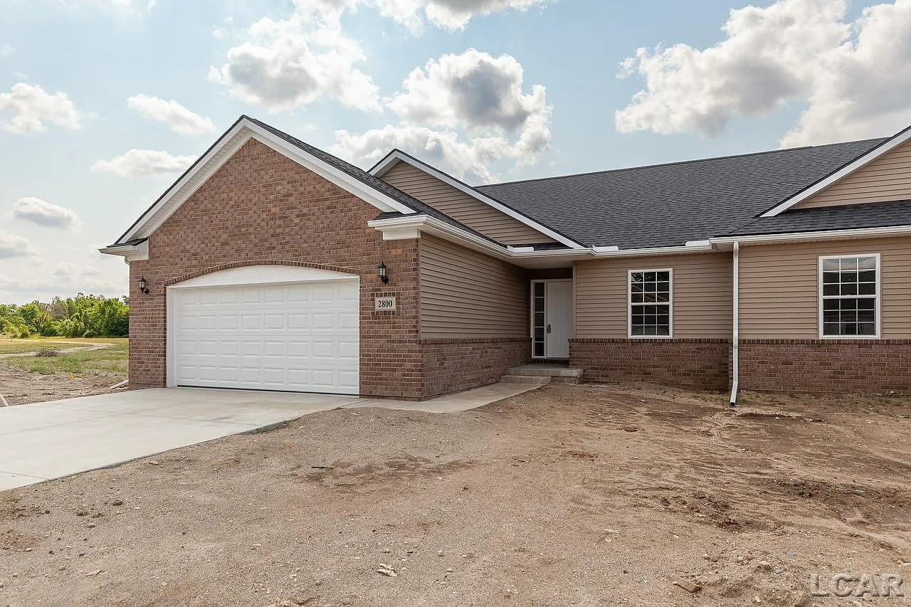 2800 Hope Ct photo 1