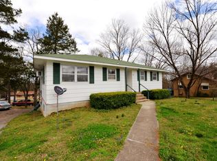 627 Shadowrock Dr, Forsyth, MO 65653