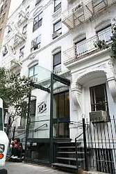 325 West 52nd Street in Hell&#39;s Kitchen
