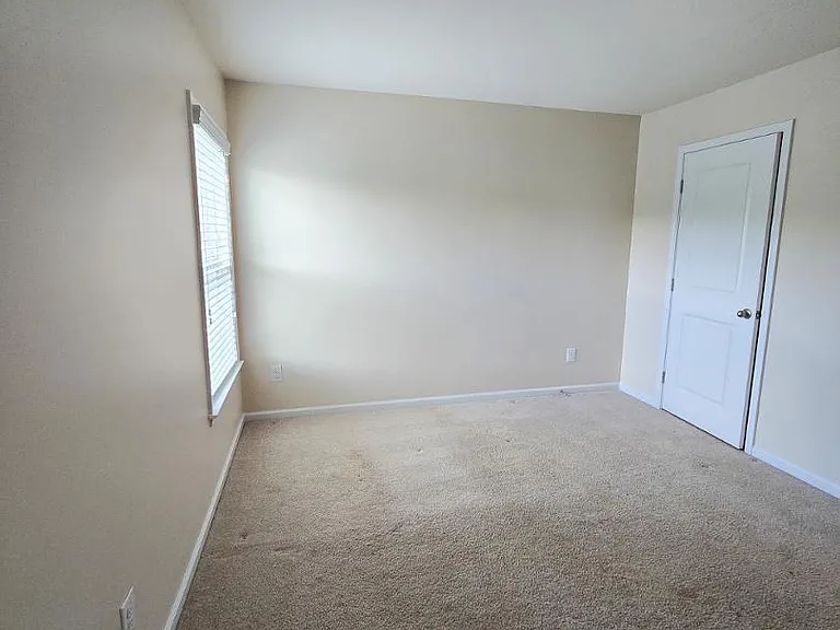 122 Windrush Ln — Photo 40