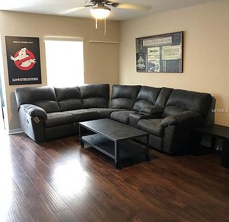 4th image of 426 Belvedere Way